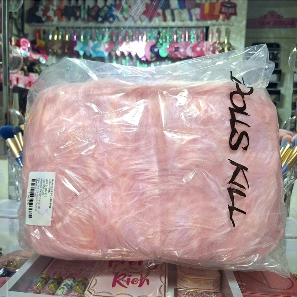 Pink Fuzzy Clutch - Picture 8 of 8